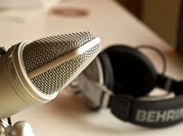 In praise of the podcast Microphone and headphones